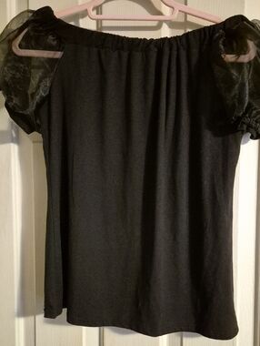 Black Off-Shoulder Puff Sleeve Blouse